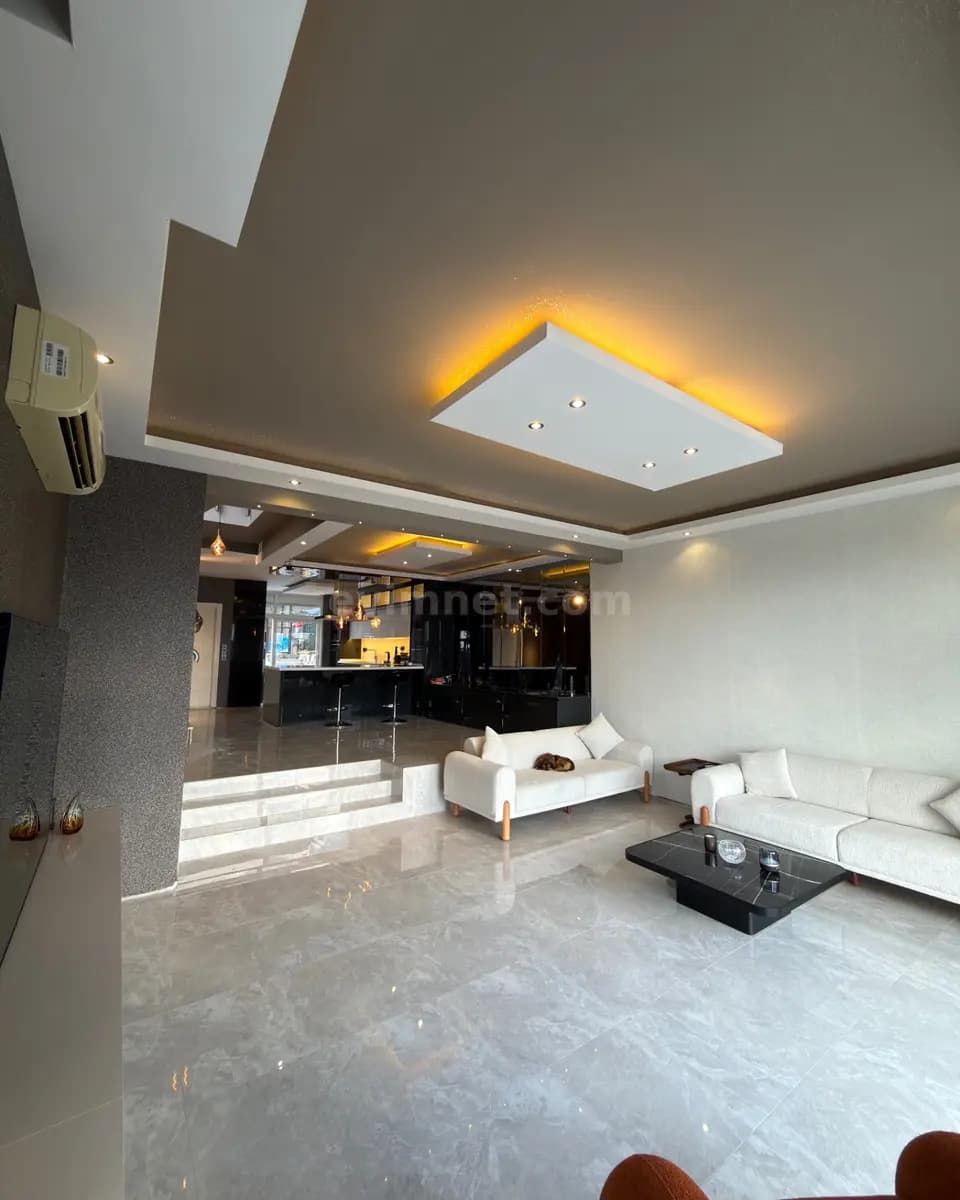 Kuşadası Zu verkaufen Villa Ansicht 2