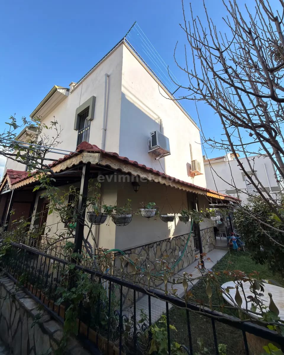 Kuşadası Zu verkaufen Villa Ansicht 1