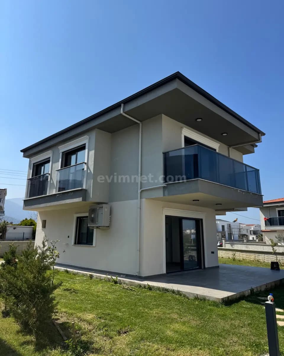 Kuşadası Satılık Villa 1. görünüm