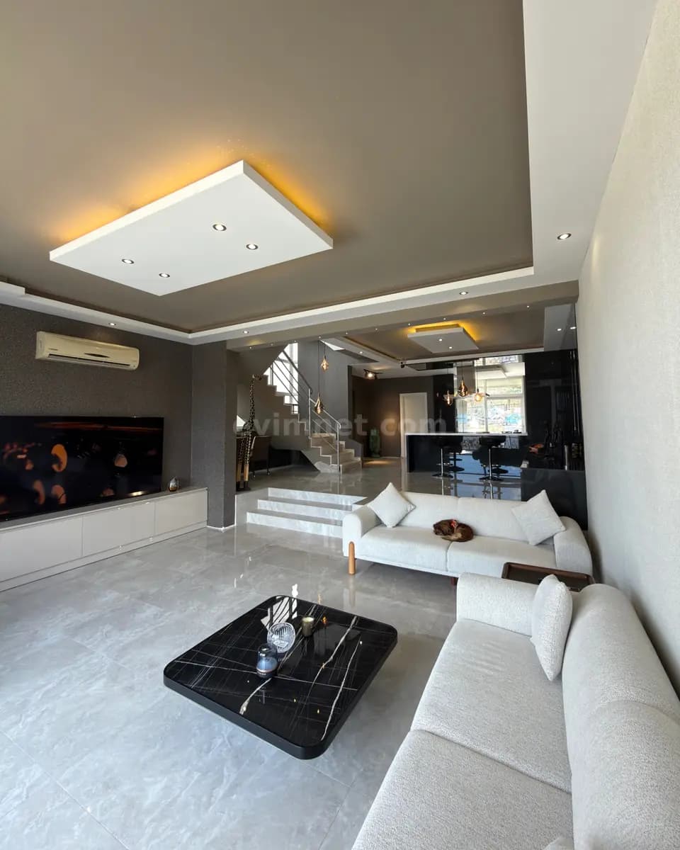 Kuşadası Satılık Villa 1. görünüm