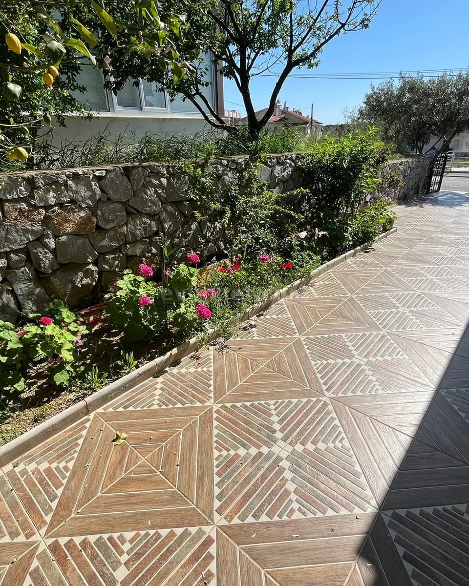 Menderes Satılık Daire — 2