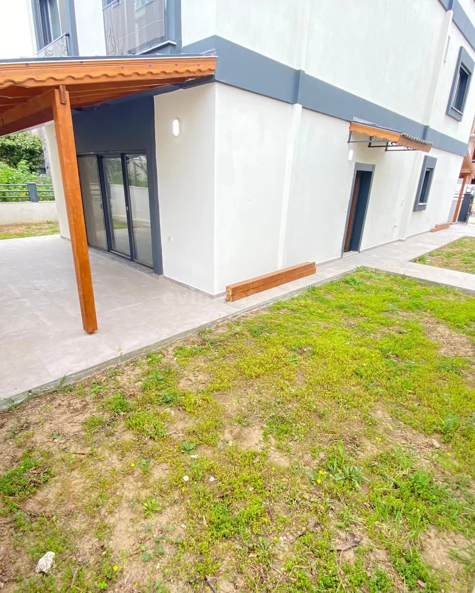 Menderes Satılık Villa — 2