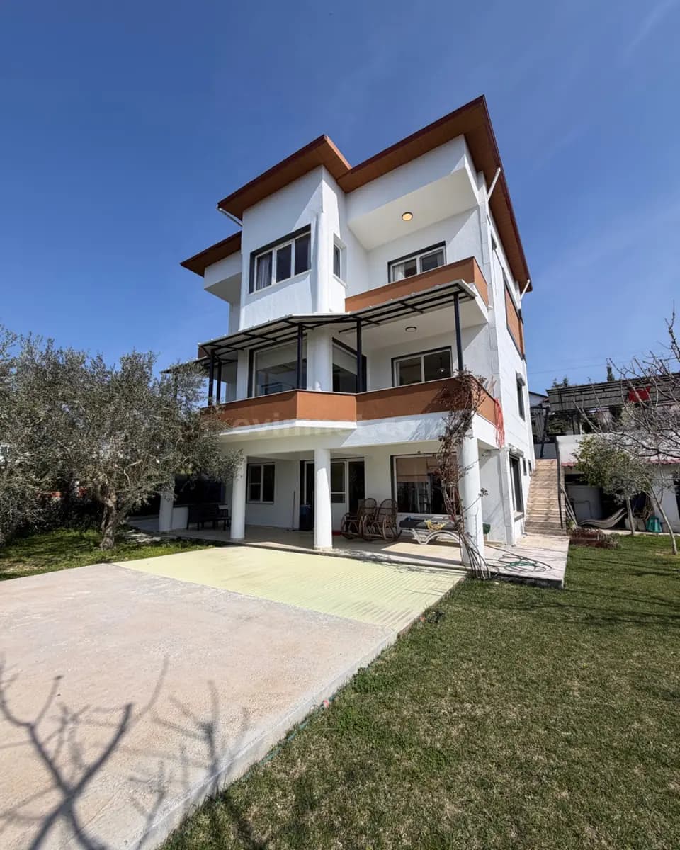 Kuşadası Satılık Villa 1. görünüm