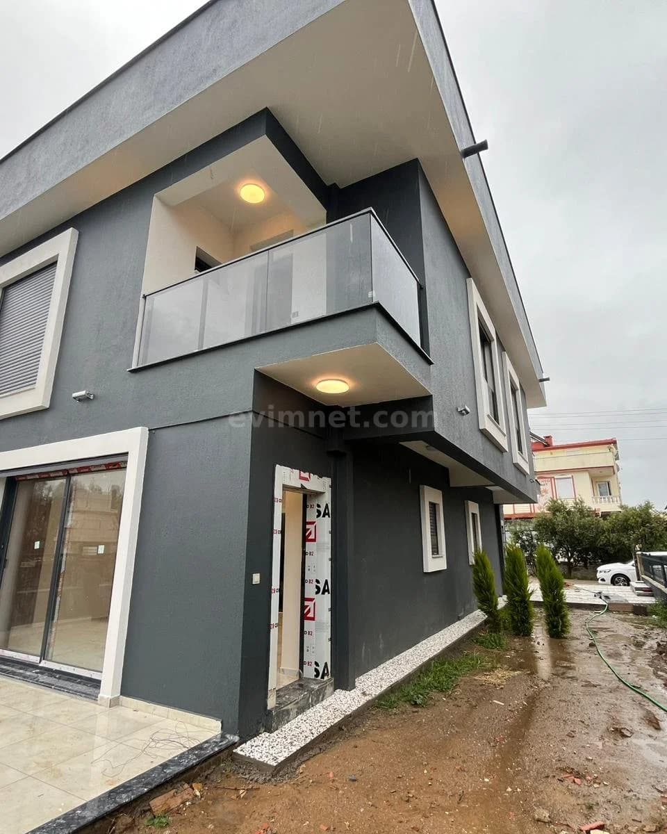 Menderes Satılık Villa — 2