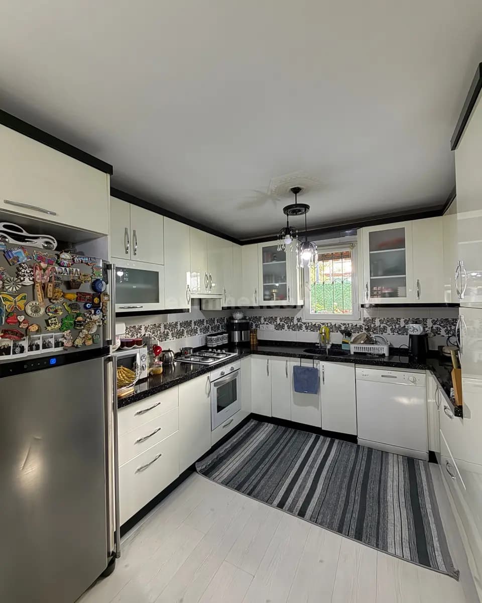 Kuşadası Zu verkaufen Villa Ansicht 4