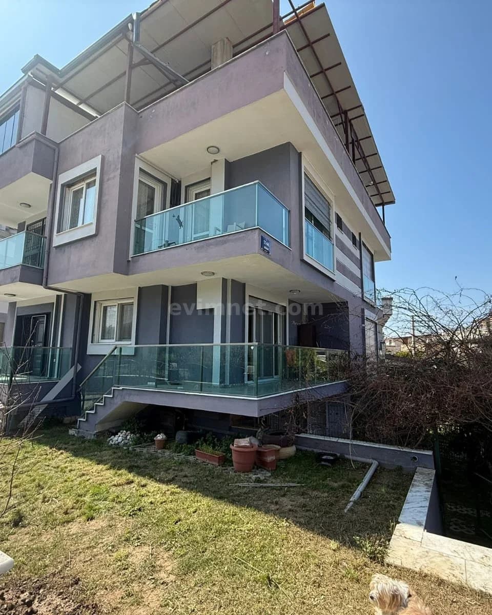 Menderes Satılık Villa — 1