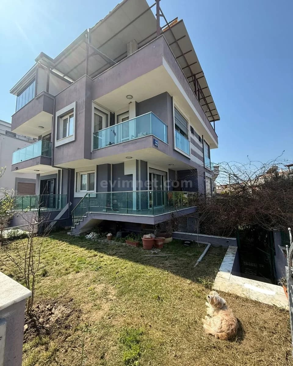 Menderes Satılık Villa — 4