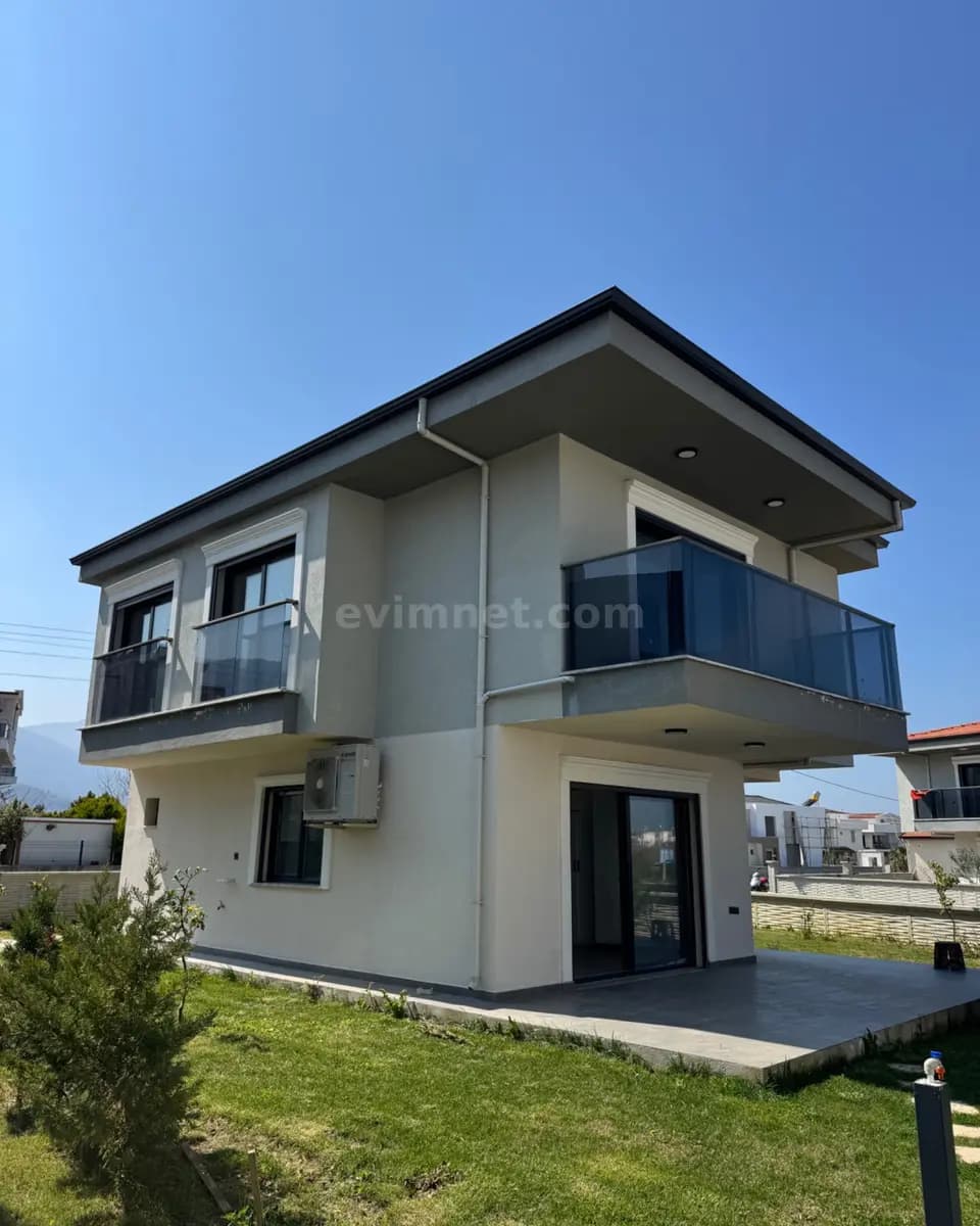 Kuşadası Zu verkaufen Villa Ansicht 1