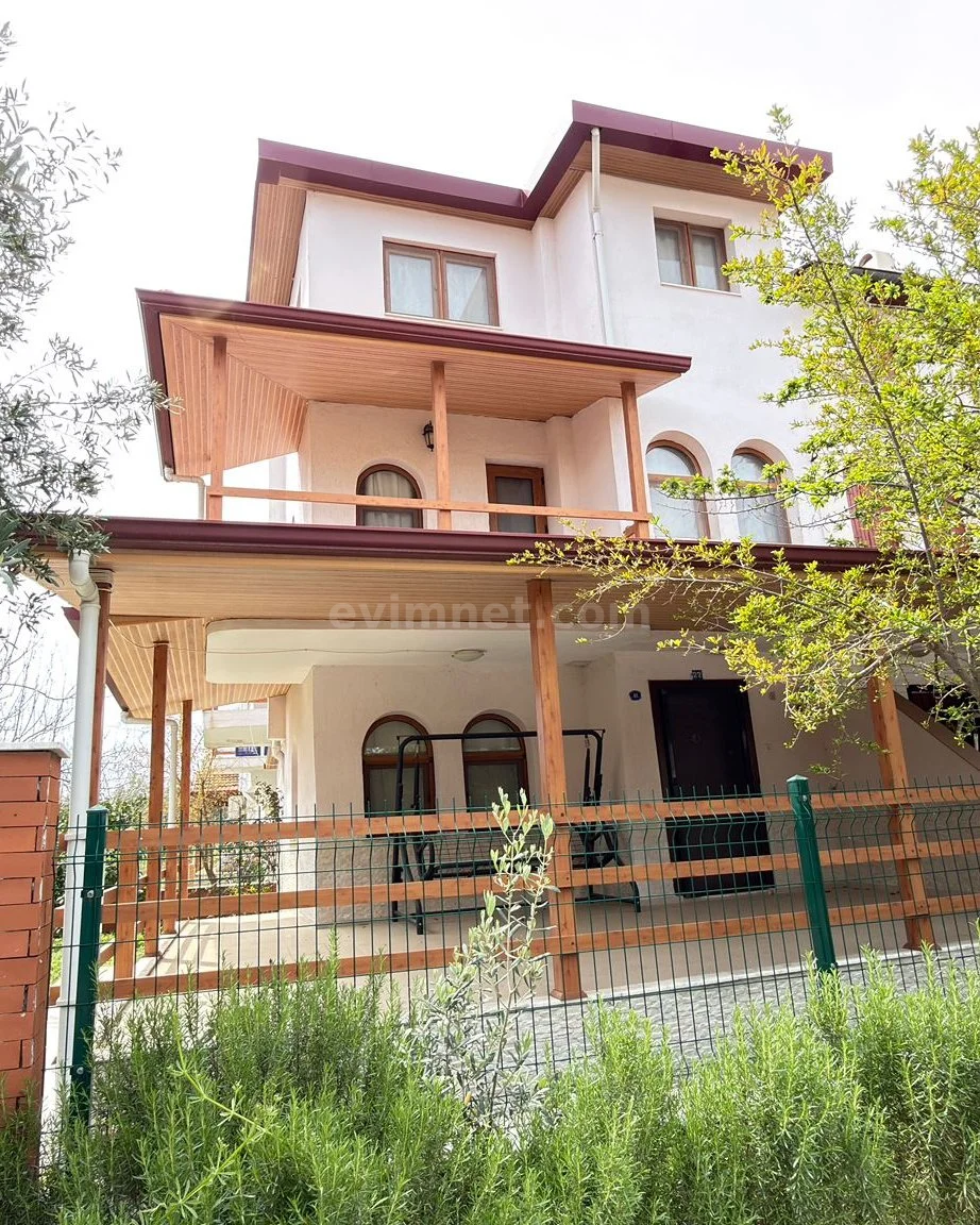 Seferihisar Satılık Villa — 2