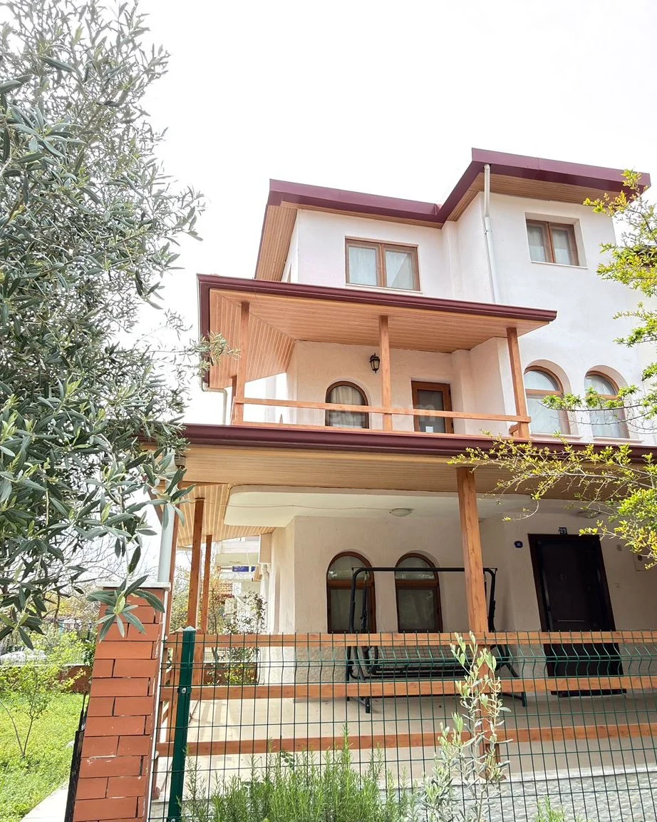 Seferihisar Satılık Villa — 1