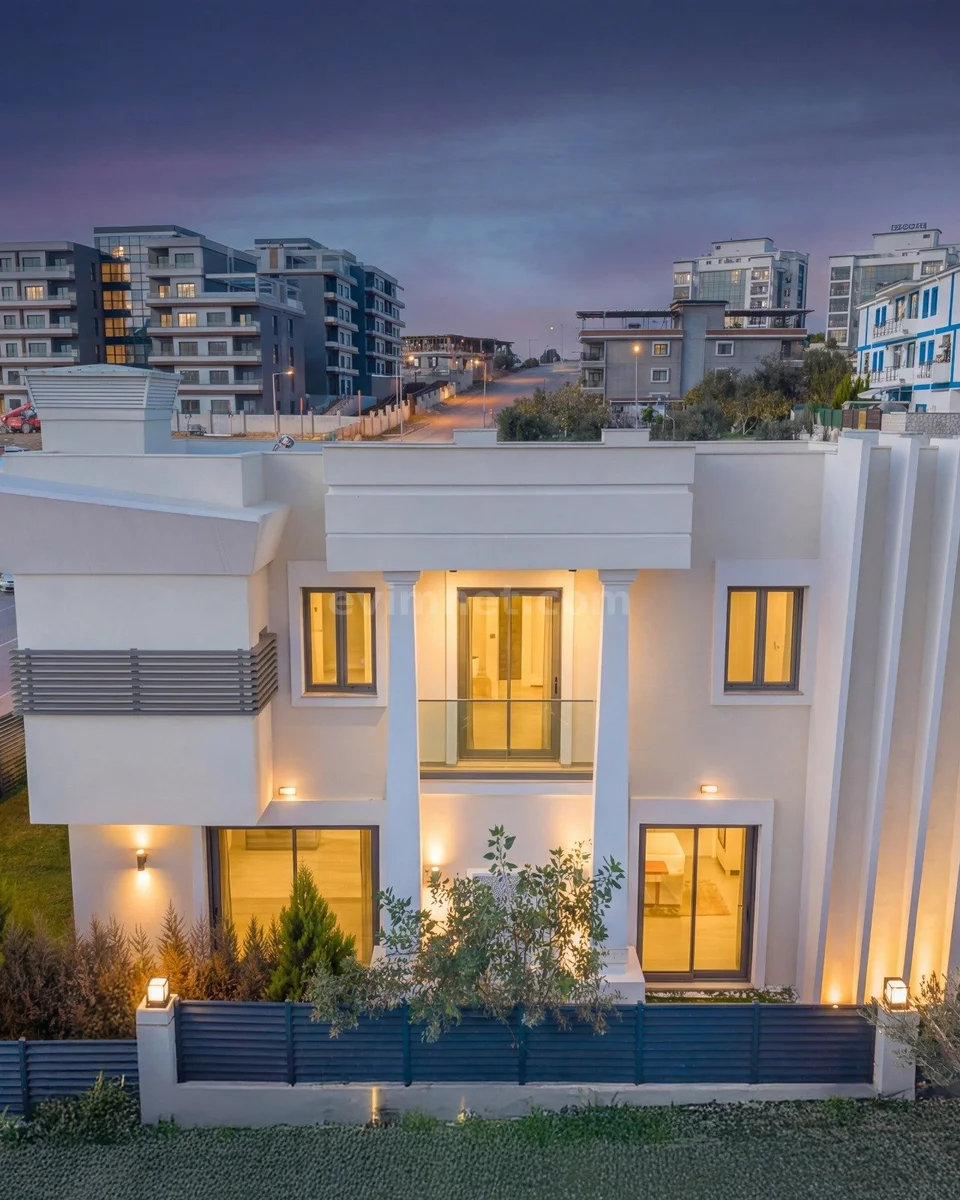 Torbalı Satılık Villa — 1
