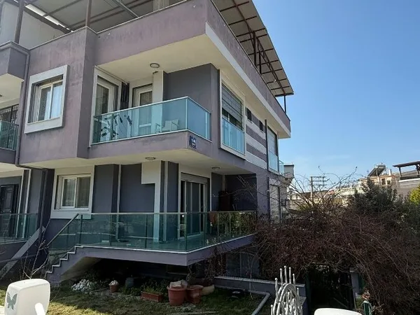 Menderes فروشی ویلا نمای دوم