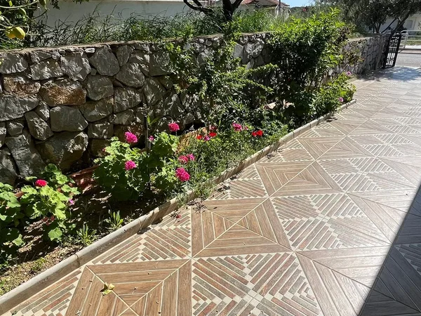 Menderes Satılık Daire 2. görünüm