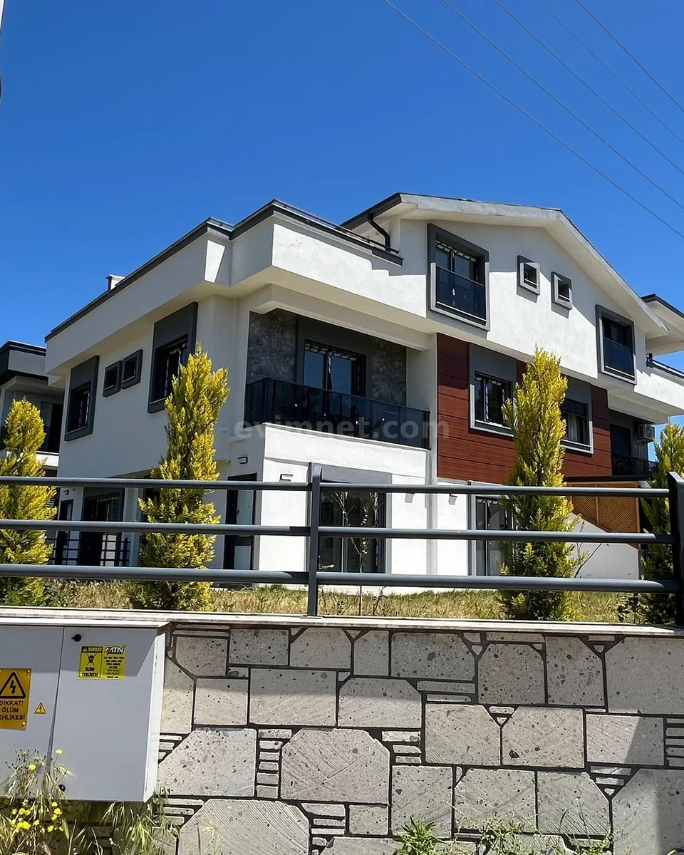 Seferihisar Satılık Villa — 2