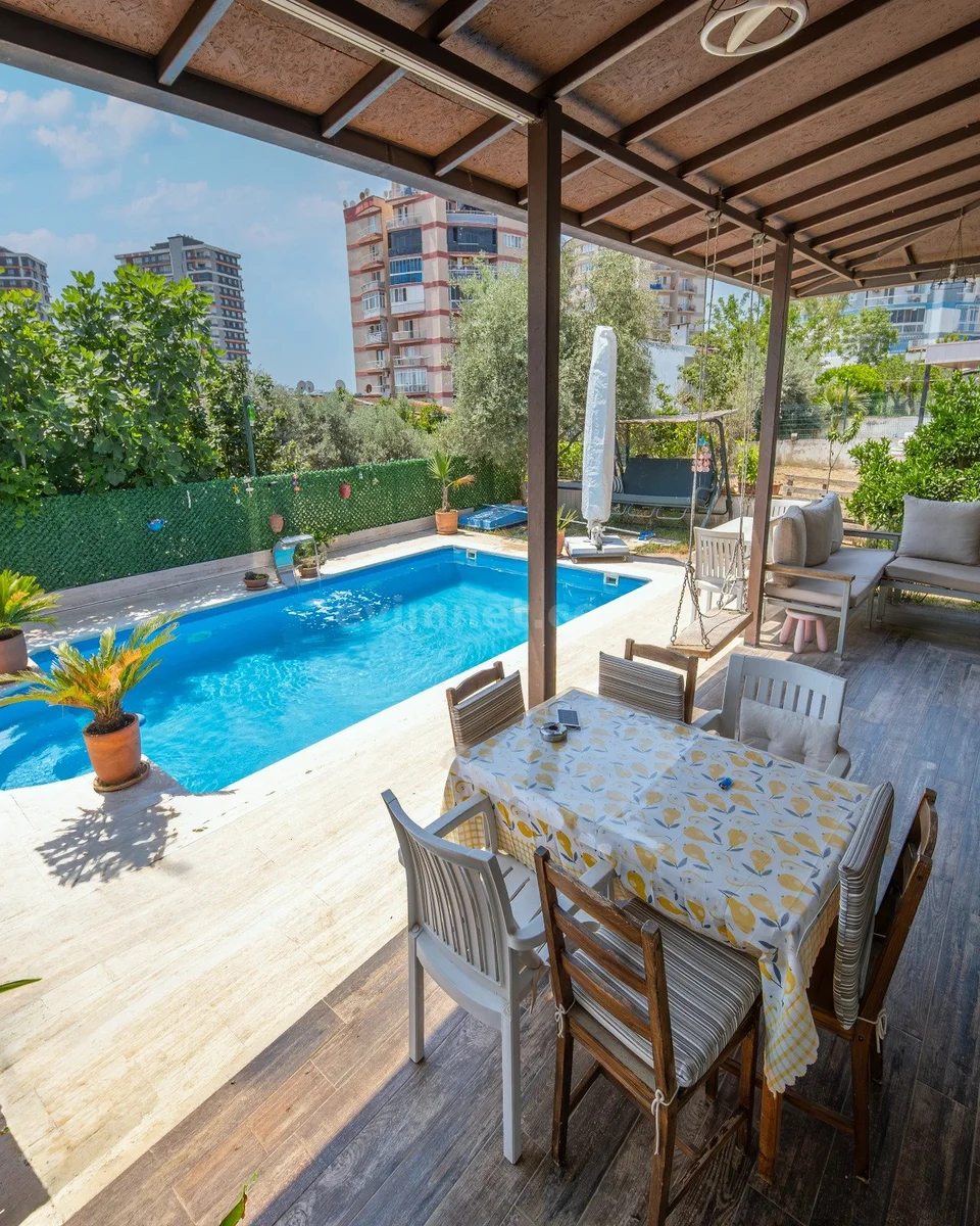 Torbalı Satılık Villa — 2
