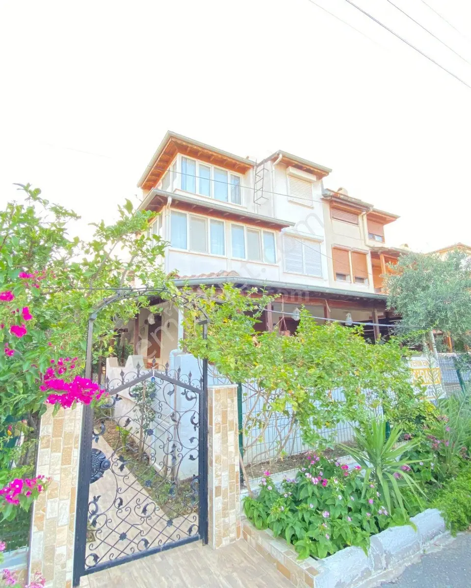 Seferihisar Satılık Villa — 1
