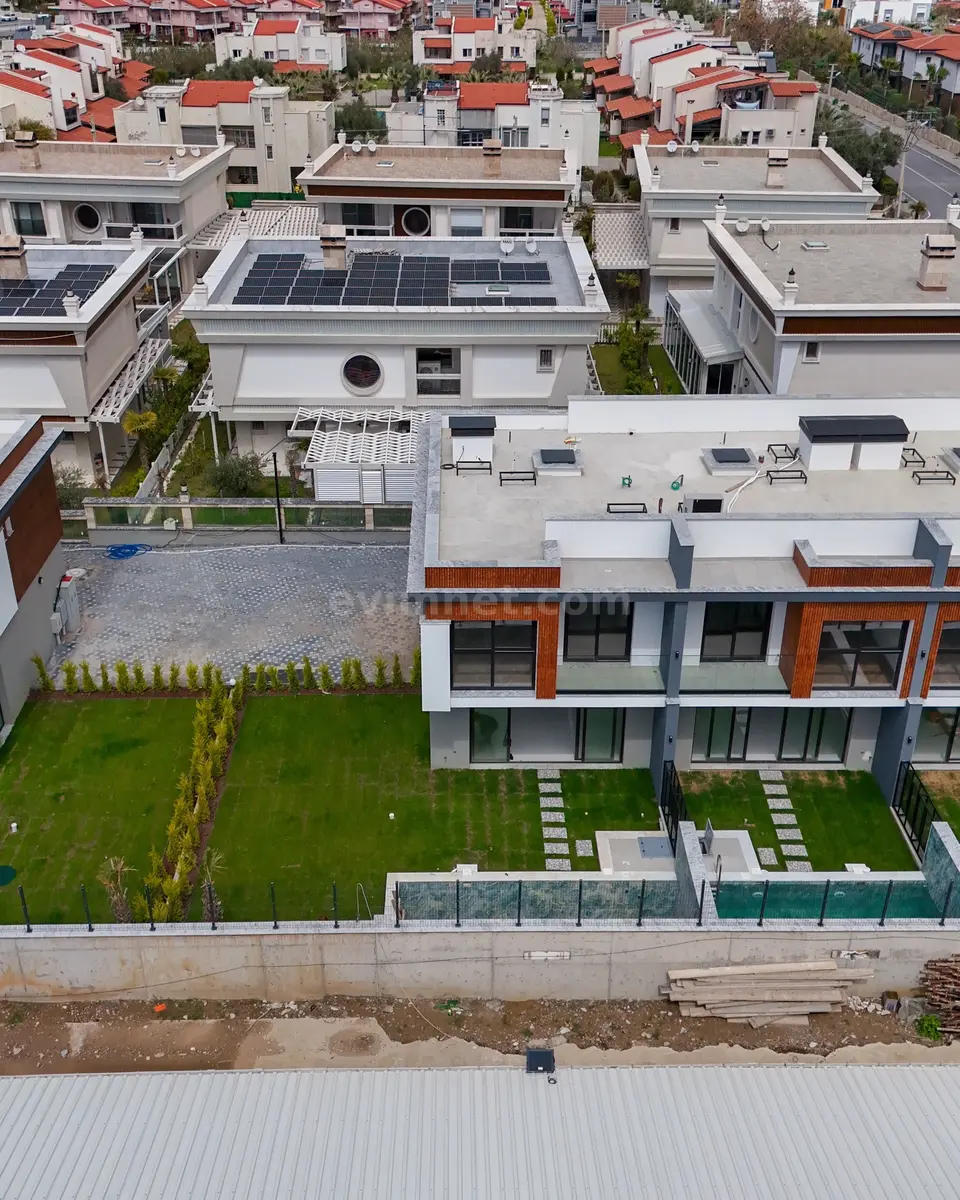 Kuşadası Zu verkaufen Villa Ansicht 1