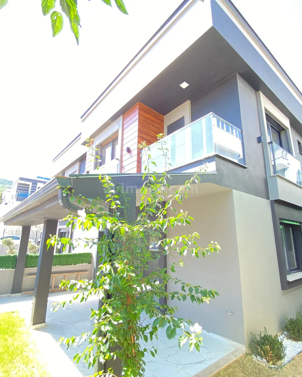 Seferihisar En Venta Villa — 2