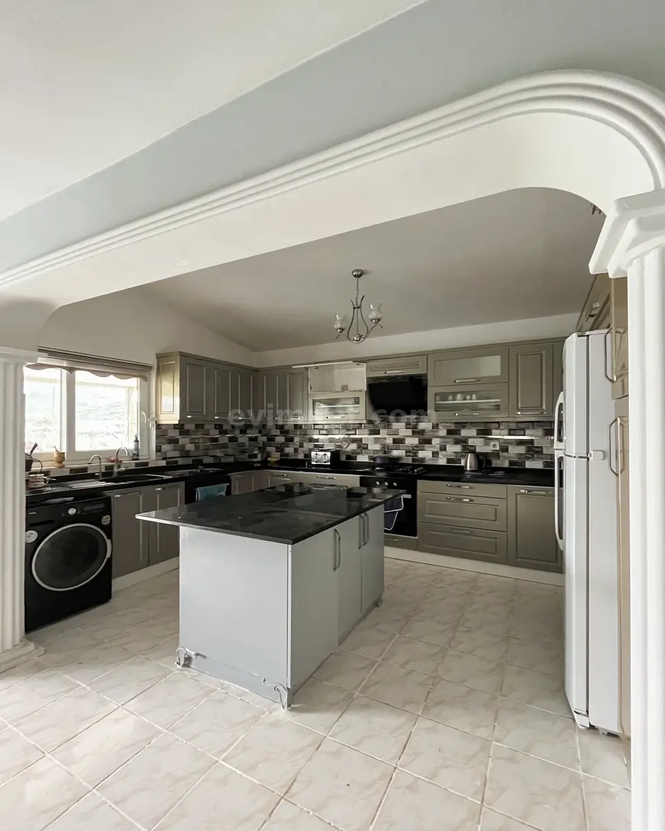 Kuşadası Satılık Villa 3. görünüm